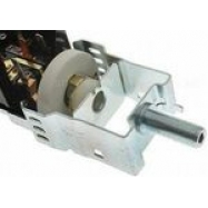 Standard Motor Products DS615 Headlight Switch Lincoln Town Car. Price: $101.00